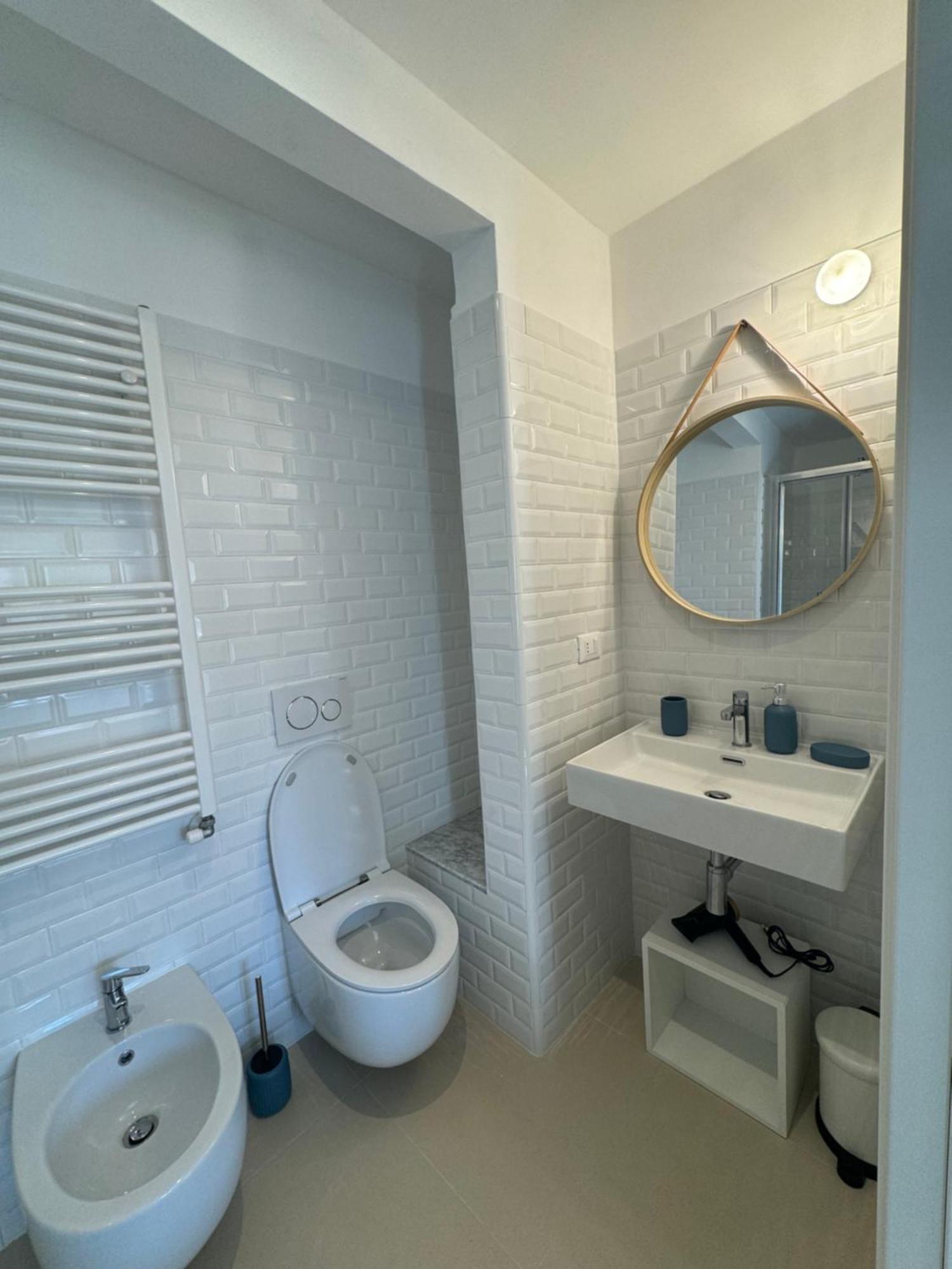 Hotel Titti Guest-House Finale Ligure Esterno foto